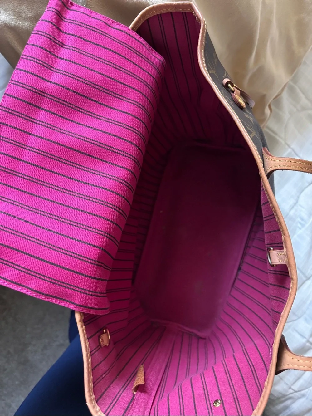 Louis Vuitton Monogram Canvas Tote in Brown